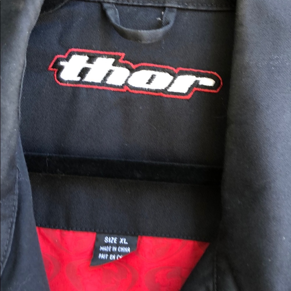 Thor Black Jacket - Picture 2 of 3